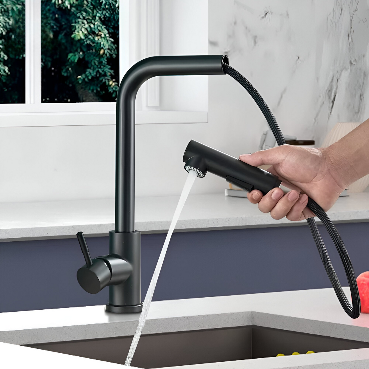 Arona Kitchen Sink Faucet Solid Brass with Pull-Out Sprayer
